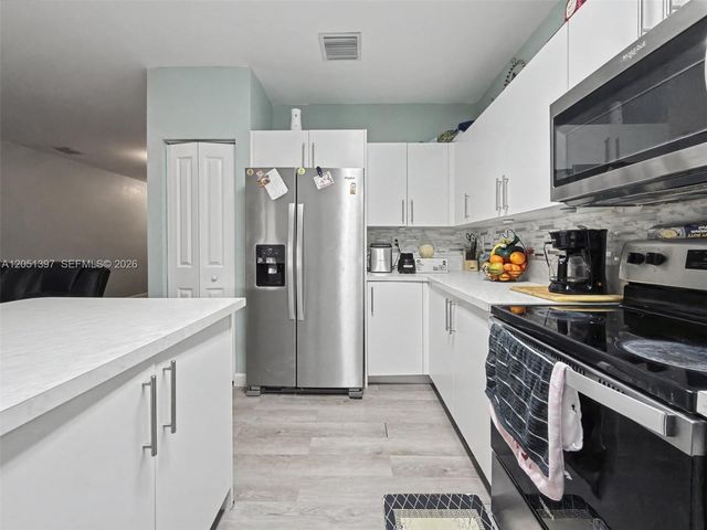 396 NW 12th Pl, Florida City, FL 33034