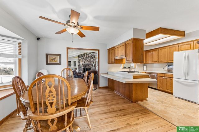 1274 S 165 Avenue, Omaha, NE 68130