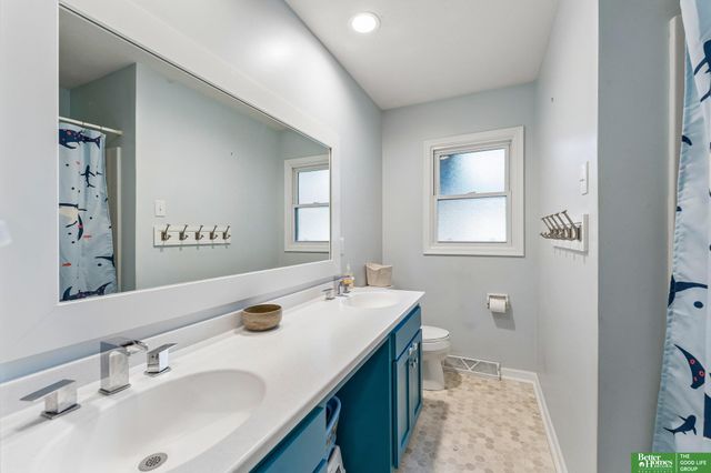 1274 S 165 Avenue, Omaha, NE 68130