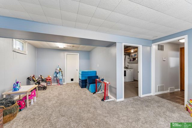 1274 S 165 Avenue, Omaha, NE 68130