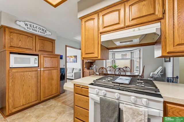 1274 S 165 Avenue, Omaha, NE 68130