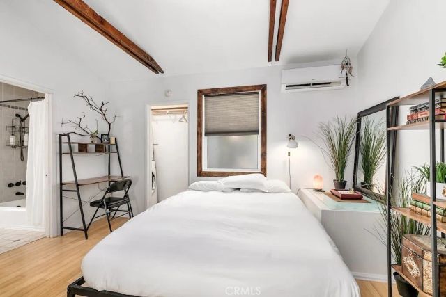 8869 Lookout Mountain Ave, Los Angeles, CA 90046