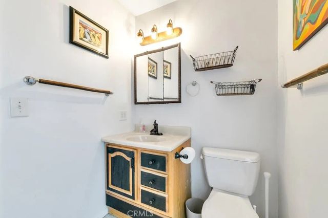 8869 Lookout Mountain Ave, Los Angeles, CA 90046