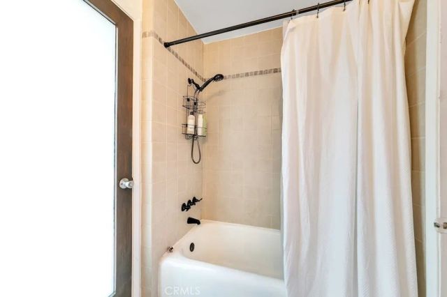 8869 Lookout Mountain Ave, Los Angeles, CA 90046