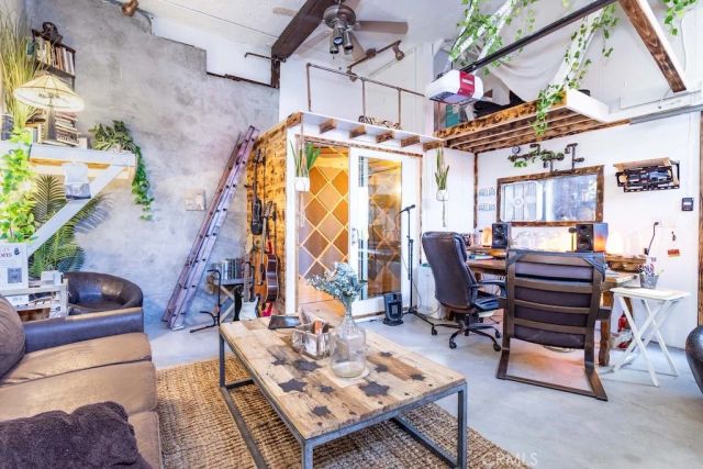 8869 Lookout Mountain Ave, Los Angeles, CA 90046
