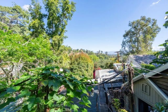 8869 Lookout Mountain Ave, Los Angeles, CA 90046