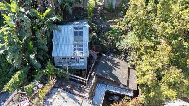 8869 Lookout Mountain Ave, Los Angeles, CA 90046