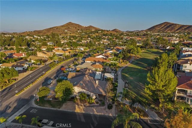23137 Canyon Lake South, Canyon Lake, CA 92587