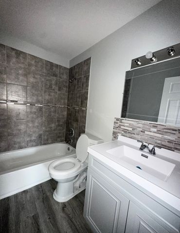 711 Driftwood Court 1, University Park, IL 60484