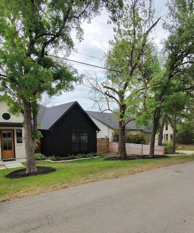 11104 4th ST, Jonestown, TX 78645