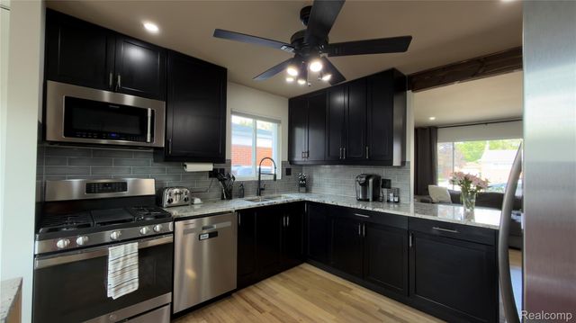 8127 Gary Avenue, Westland, MI 48185