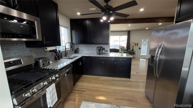 8127 Gary Avenue, Westland, MI 48185