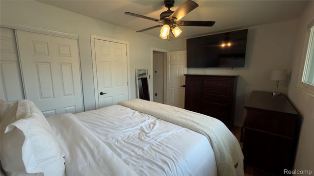 8127 Gary Avenue, Westland, MI 48185