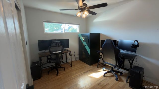 8127 Gary Avenue, Westland, MI 48185