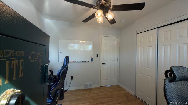 8127 Gary Avenue, Westland, MI 48185