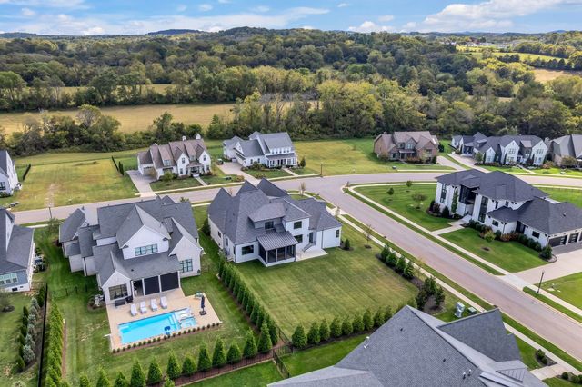 6043 Porters Union Way, Arrington, TN 37014