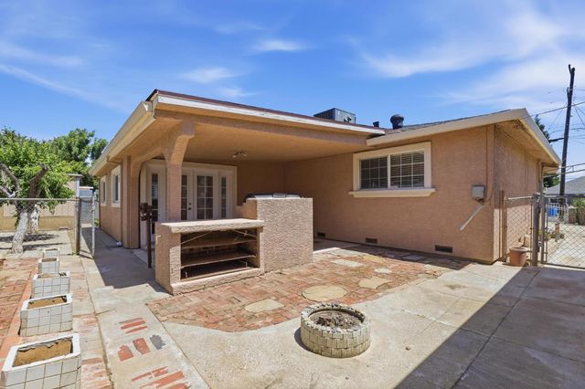 199 Dorman Ave, Yuba City, CA 95991
