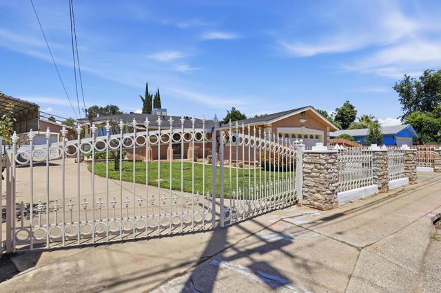199 Dorman Ave, Yuba City, CA 95991