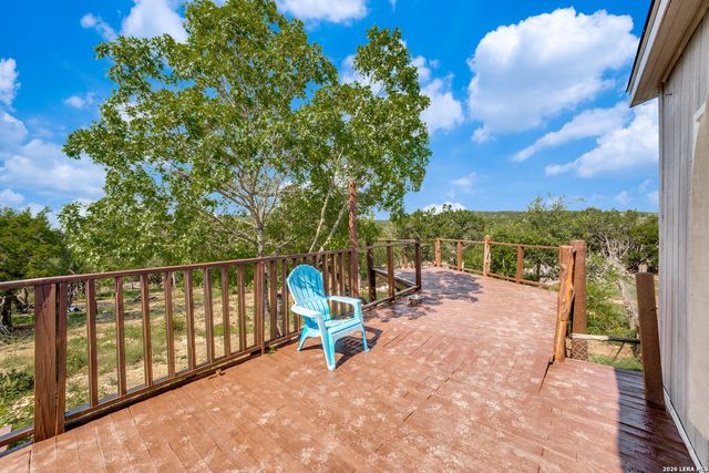 324 29th St E, Lakehills, TX 78063
