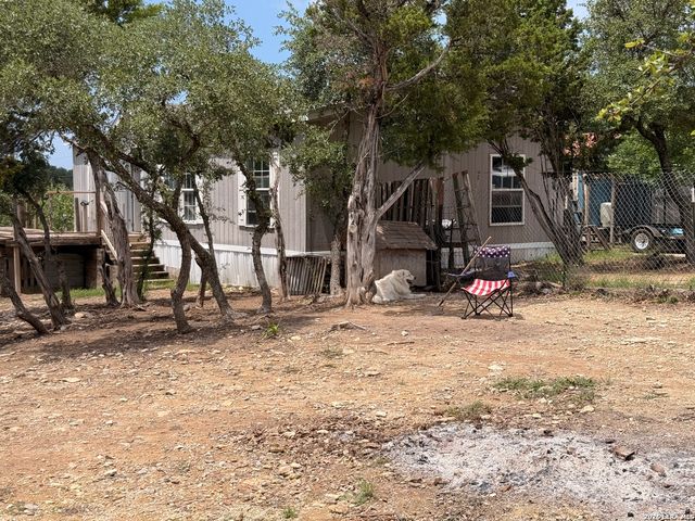 324 29th St E, Lakehills, TX 78063