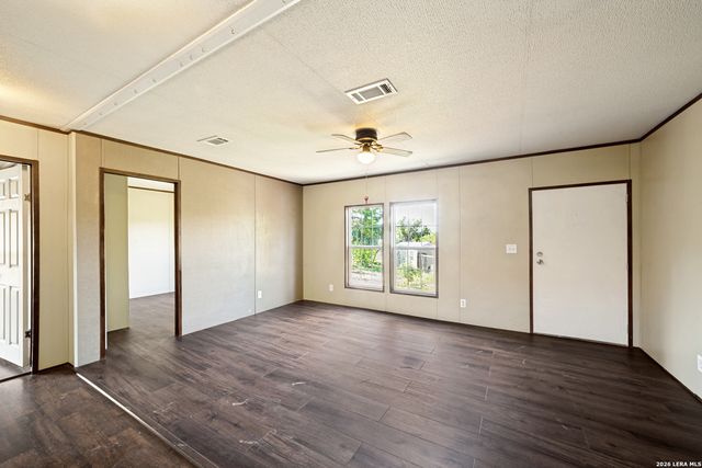 324 29th St E, Lakehills, TX 78063