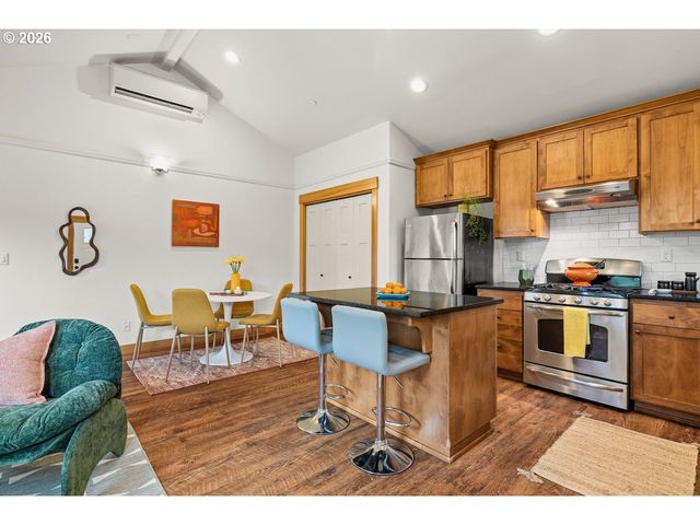 5536 Ne ALBERTA St, Portland, OR 97218