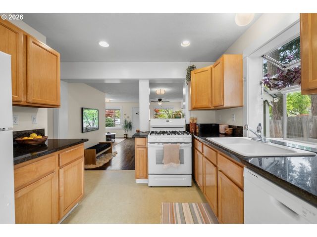 5536 Ne ALBERTA St, Portland, OR 97218