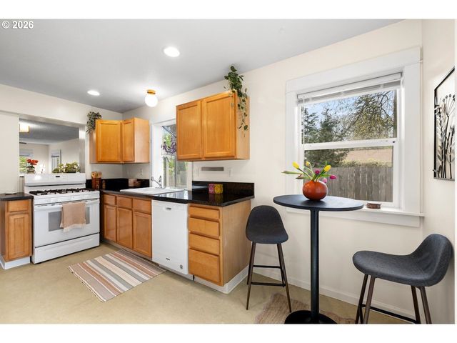 5536 Ne ALBERTA St, Portland, OR 97218