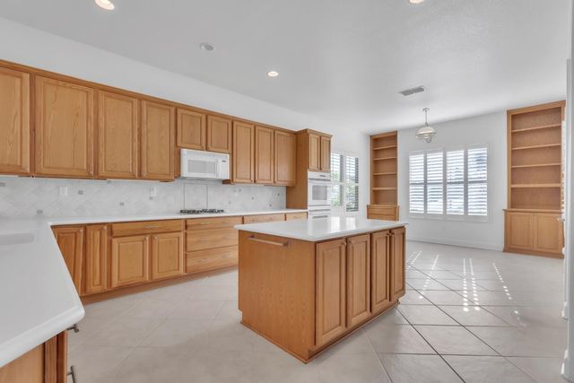 1800 Prairie View Ln, Lincoln, CA 95648