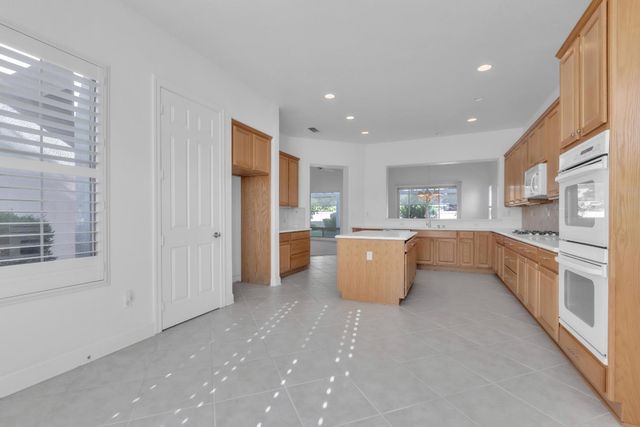 1800 Prairie View Ln, Lincoln, CA 95648