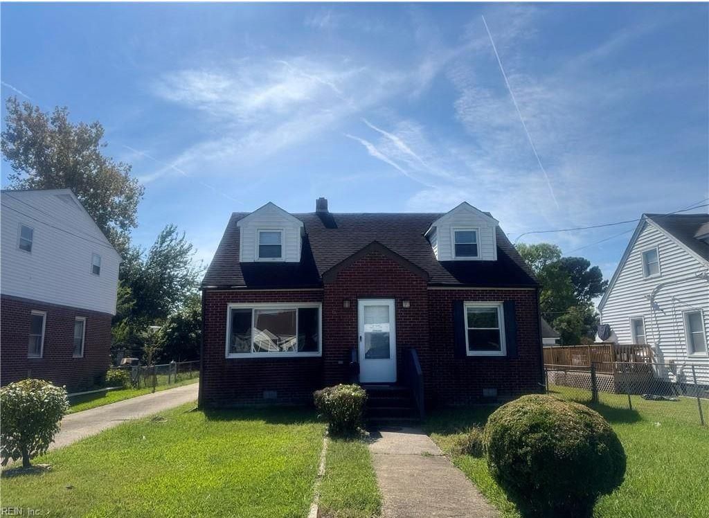 635 Newport News AVE, Hampton, VA 23669