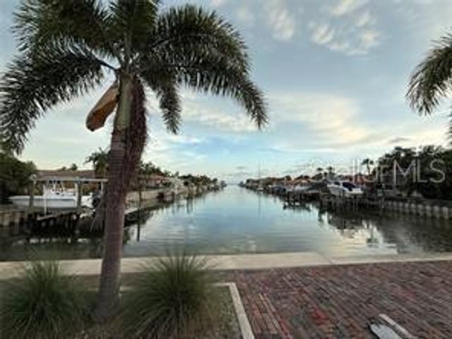1760 GEORGIA AVENUE NE, St Petersburg, FL 33703