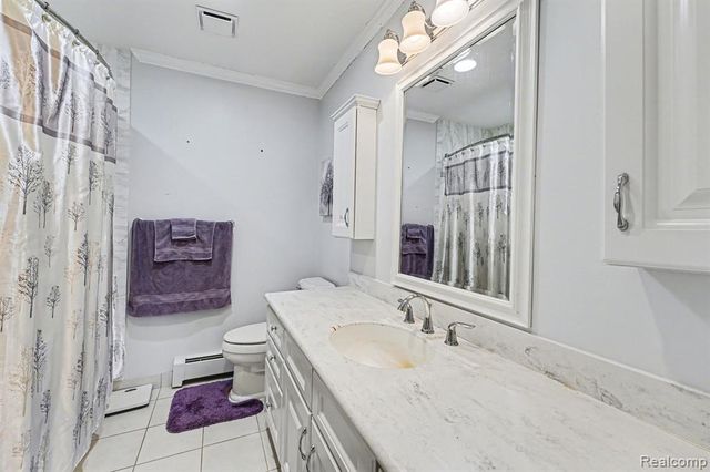 11869 Shenandoah Drive 4, South Lyon, MI 48178