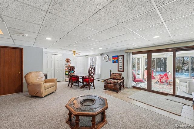 11869 Shenandoah Drive 4, South Lyon, MI 48178