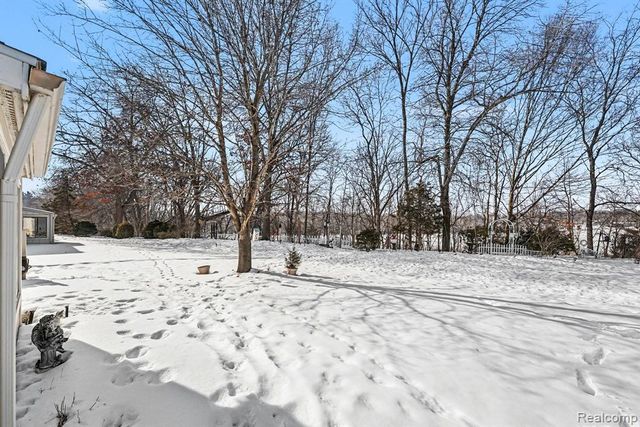 11869 Shenandoah Drive 4, South Lyon, MI 48178