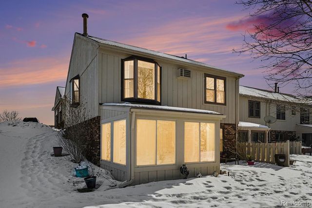 11869 Shenandoah Drive 4, South Lyon, MI 48178