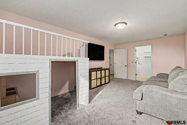 15721 Decatur Street, Omaha, NE 68118