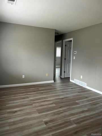 27223 Adelein Drive, Southfield, MI 48033