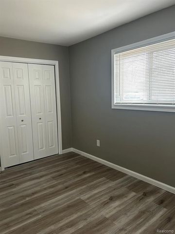 27223 Adelein Drive, Southfield, MI 48033