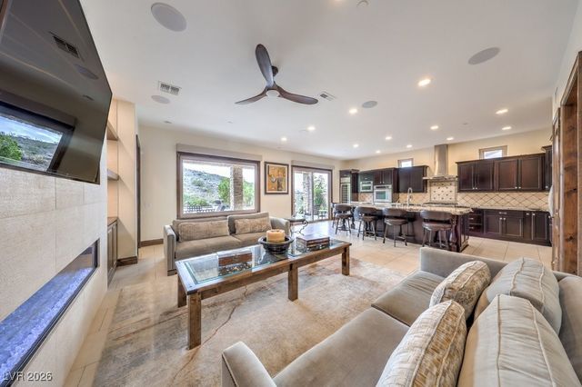 35 Stonemark Drive, Henderson, NV 89052