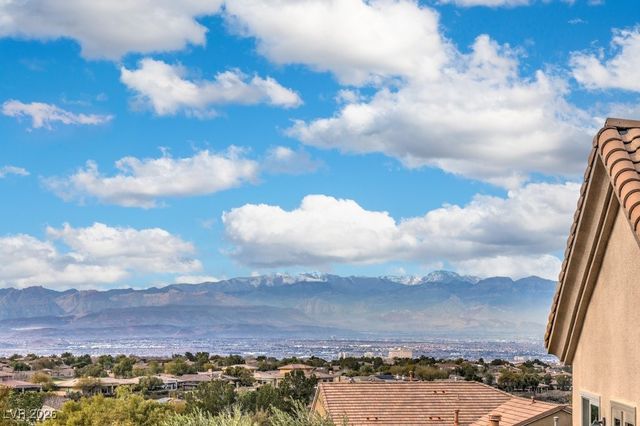 35 Stonemark Drive, Henderson, NV 89052