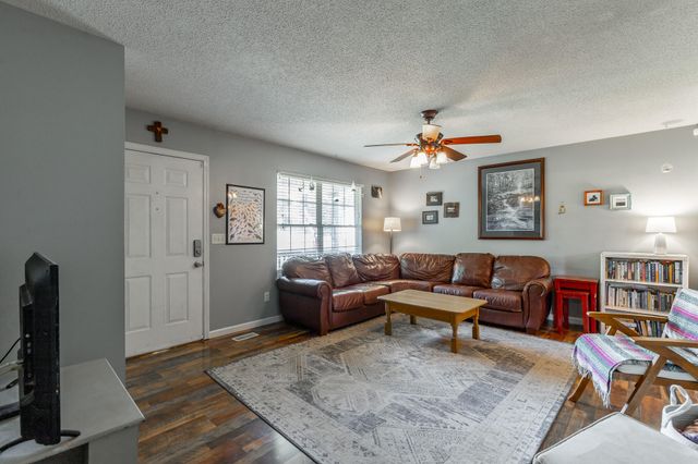 1012 Harvest Knoll Lane, Soddy Daisy, TN 37379