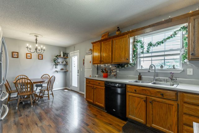 1012 Harvest Knoll Lane, Soddy Daisy, TN 37379