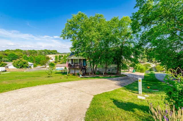 1012 Harvest Knoll Lane, Soddy Daisy, TN 37379