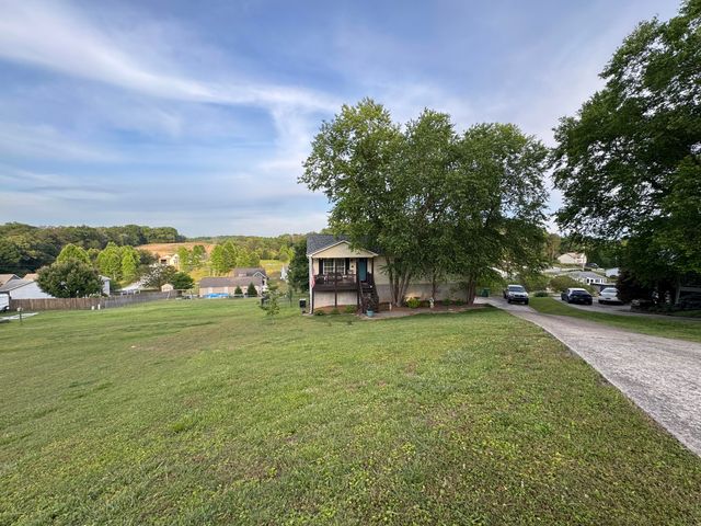1012 Harvest Knoll Lane, Soddy Daisy, TN 37379