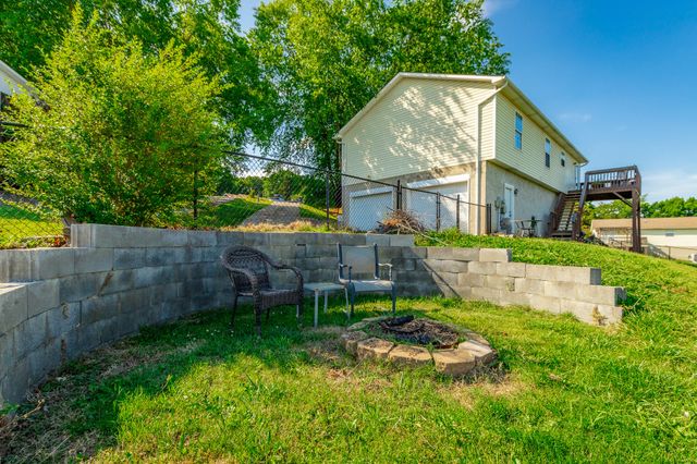 1012 Harvest Knoll Lane, Soddy Daisy, TN 37379