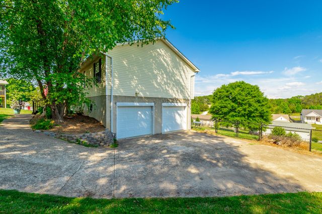 1012 Harvest Knoll Lane, Soddy Daisy, TN 37379