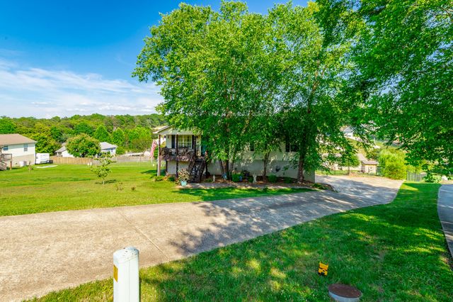 1012 Harvest Knoll Lane, Soddy Daisy, TN 37379