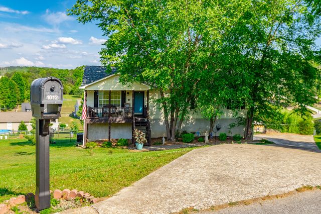 1012 Harvest Knoll Lane, Soddy Daisy, TN 37379