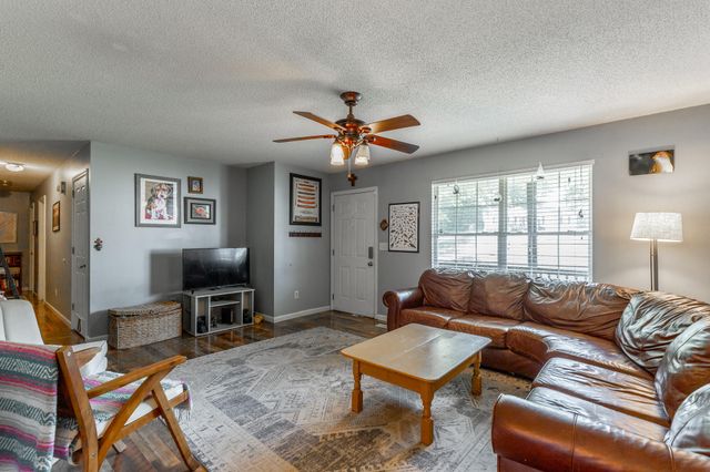 1012 Harvest Knoll Lane, Soddy Daisy, TN 37379